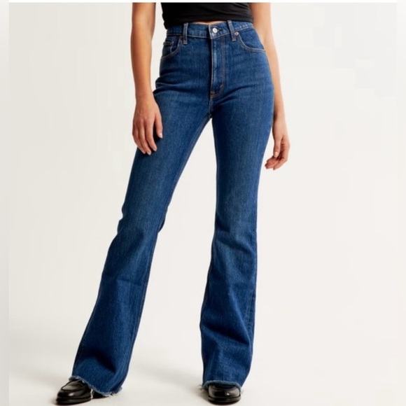 Abercrombie & Fitch Denim - Abercrombie & Fitch The Vintage Flare High Rise Curve Love Size 32 Size 14